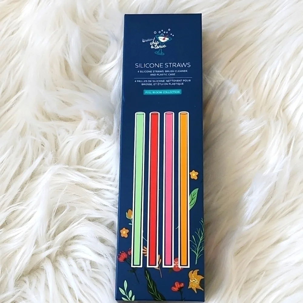 chic & tonic 4 pack of silicone straws, brush cleaner, and case NIP